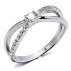 Srebrny Pierścionek z Diamentowymi Cyrkoniami