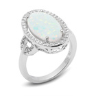 Pierścionek Srebrny z Białym Opalem i Cyrkoniami