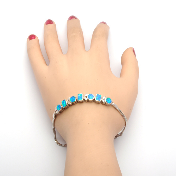 Srebrna Bransoletka z Niebieskim Opalem