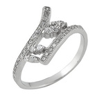 Srebrny Pierścionek z Białymi Cyrkoniami