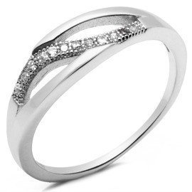 Pierścionek Srebrny Wysadzany Białymi Kamienaimi