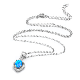 Srebrny Naszyjnik z Niebieskim Opalem i Cyrkoniami