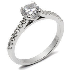 Pierścionek Srebrny Wysadzany Cyrkoniami